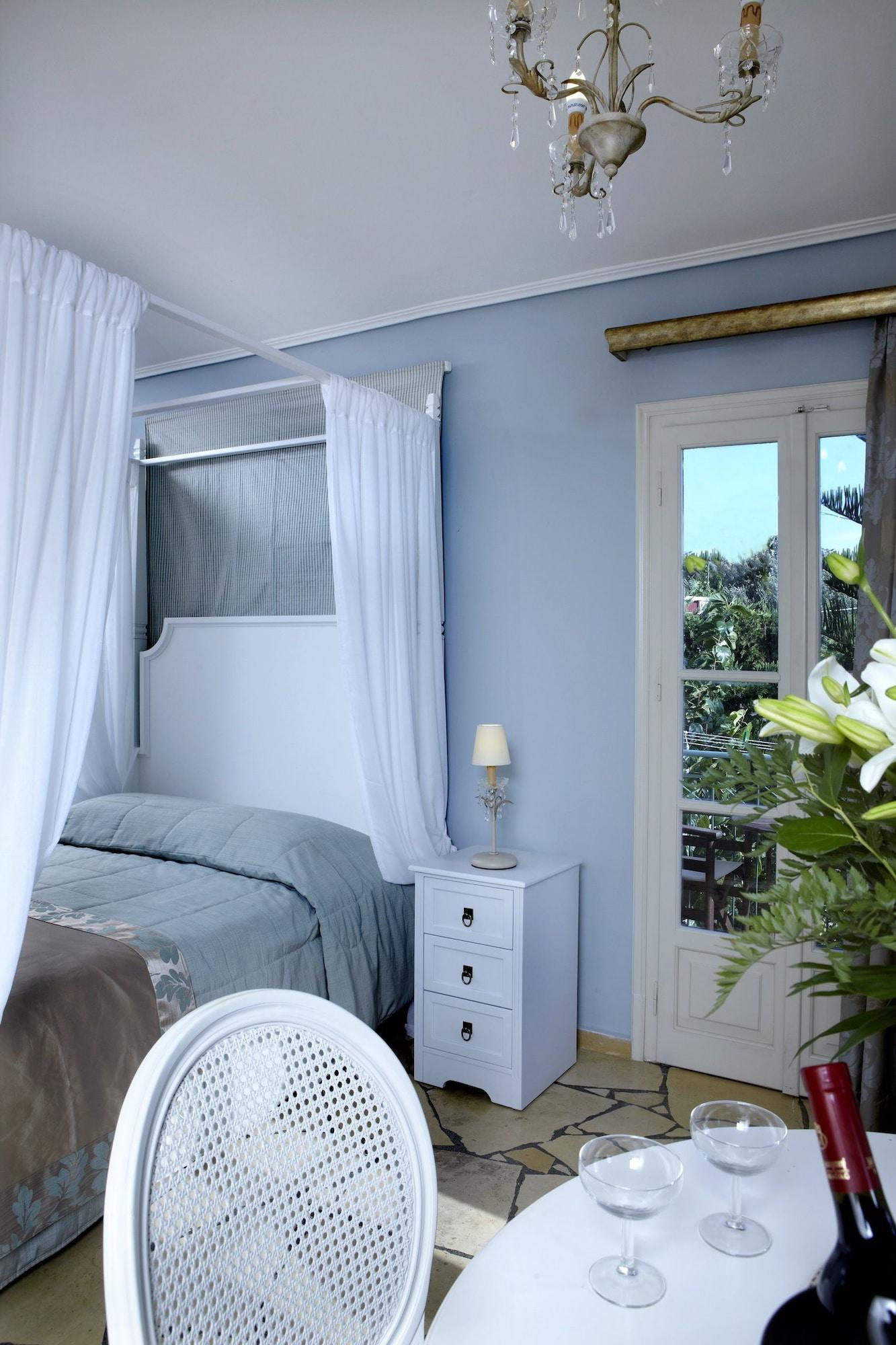 Dafnoudi Hotel Apartments Antipata  Exteriör bild